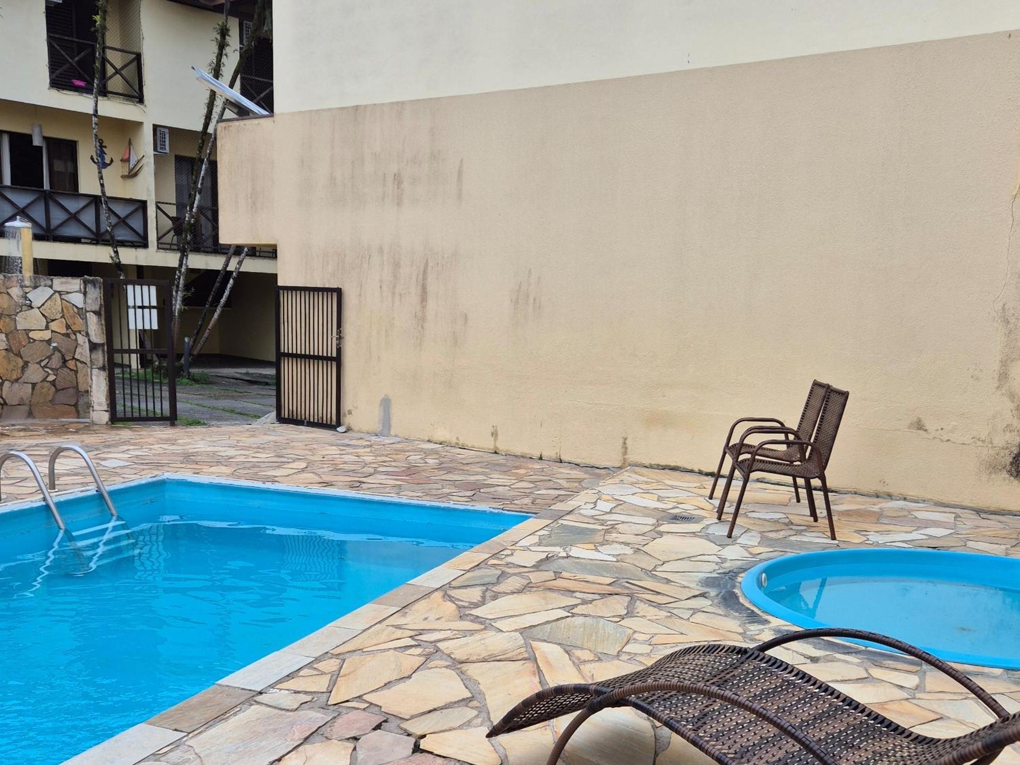 Casa de férias Casa Em No Centro Com Piscina E Churrasqueira